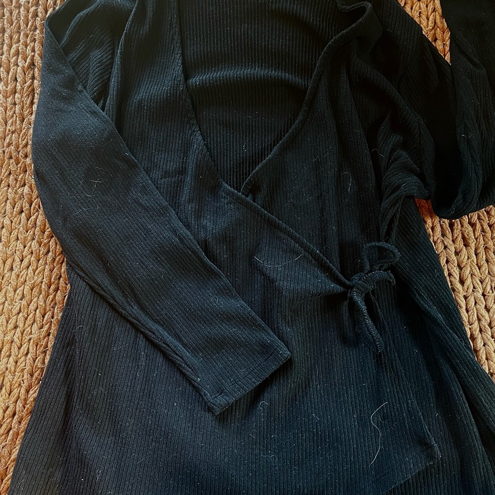 Old Navy Black Ribbed Wrap Shirt - XXL